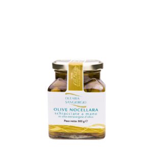 Olive Nocellara schiacciate a mano